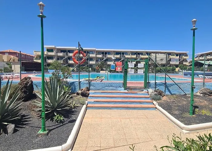 Sunny With Pool View By Ocean شقة *