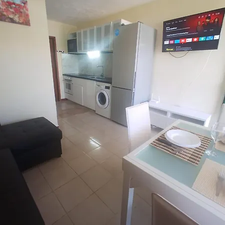 Sunny With Pool View By Ocean *