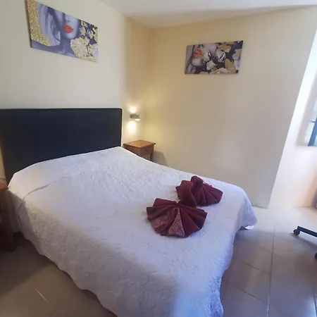 Sunny With Pool View By Ocean